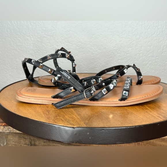 004. Time and Tru Studded Women's Gladiator Sandals - sz 8 - Picture 4 of 8